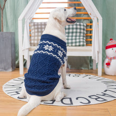 Back view of the SCIROKKO dog sweater showing the leash opening.
