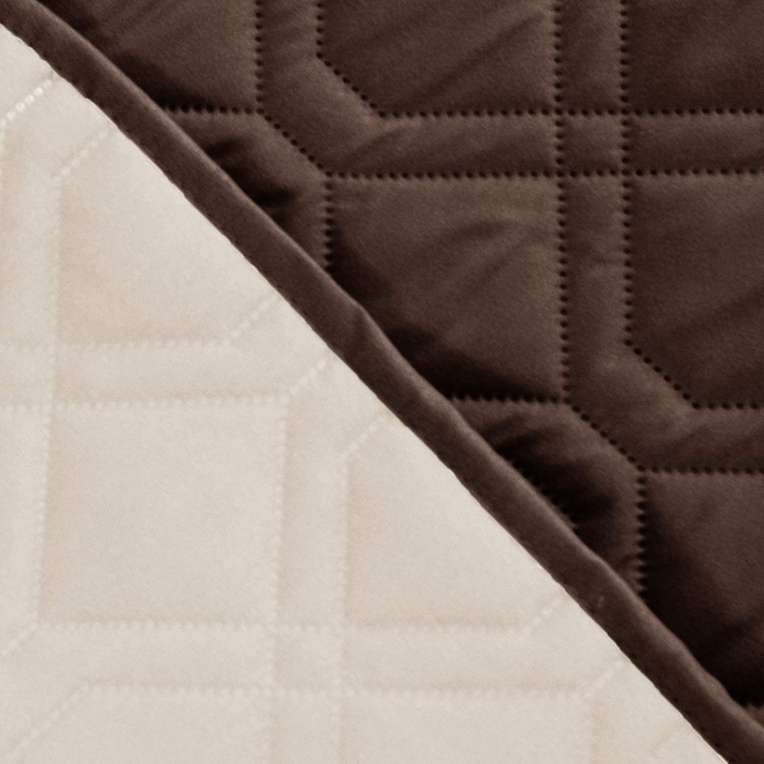 Ameritex pet blanket shown with a dog and cat relaxing on it.