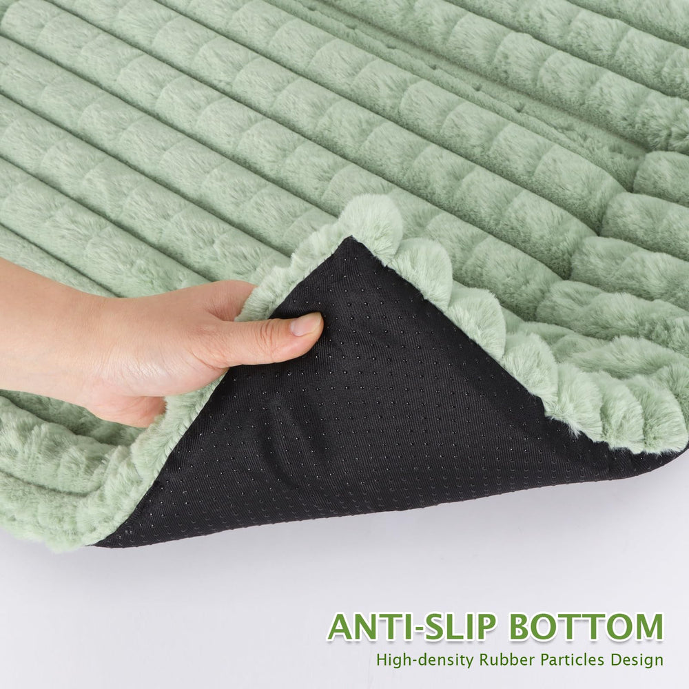 BVAGSS dog bed close-up showing its soft rabbit-fur fabric.