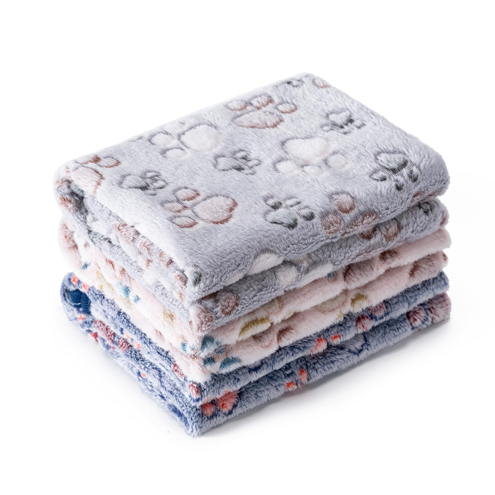 CADONO pet blanket shown from the front in its large size.