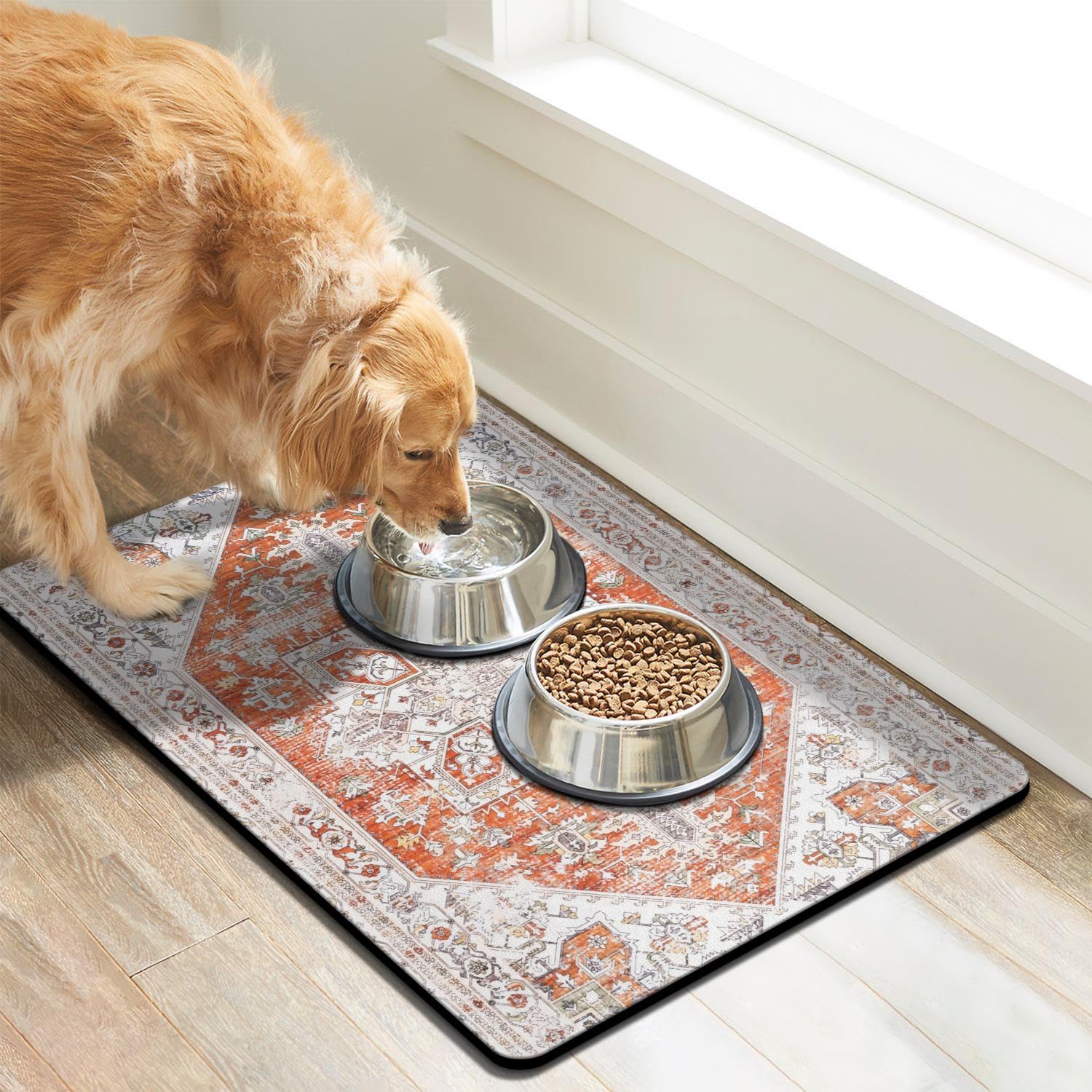 Cuslnox pet feeding mat close-up showing its absorbent surface.