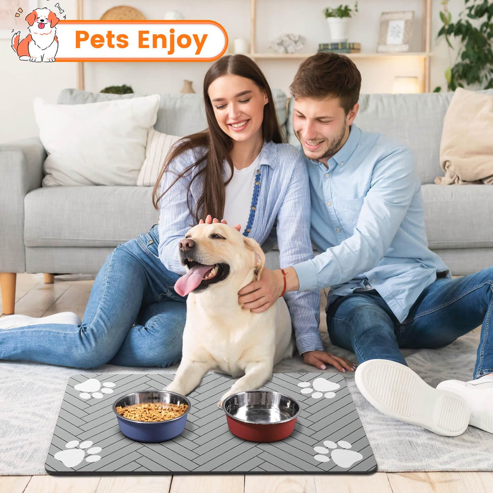DK177 pet feeding mat shown from an alternate angle.