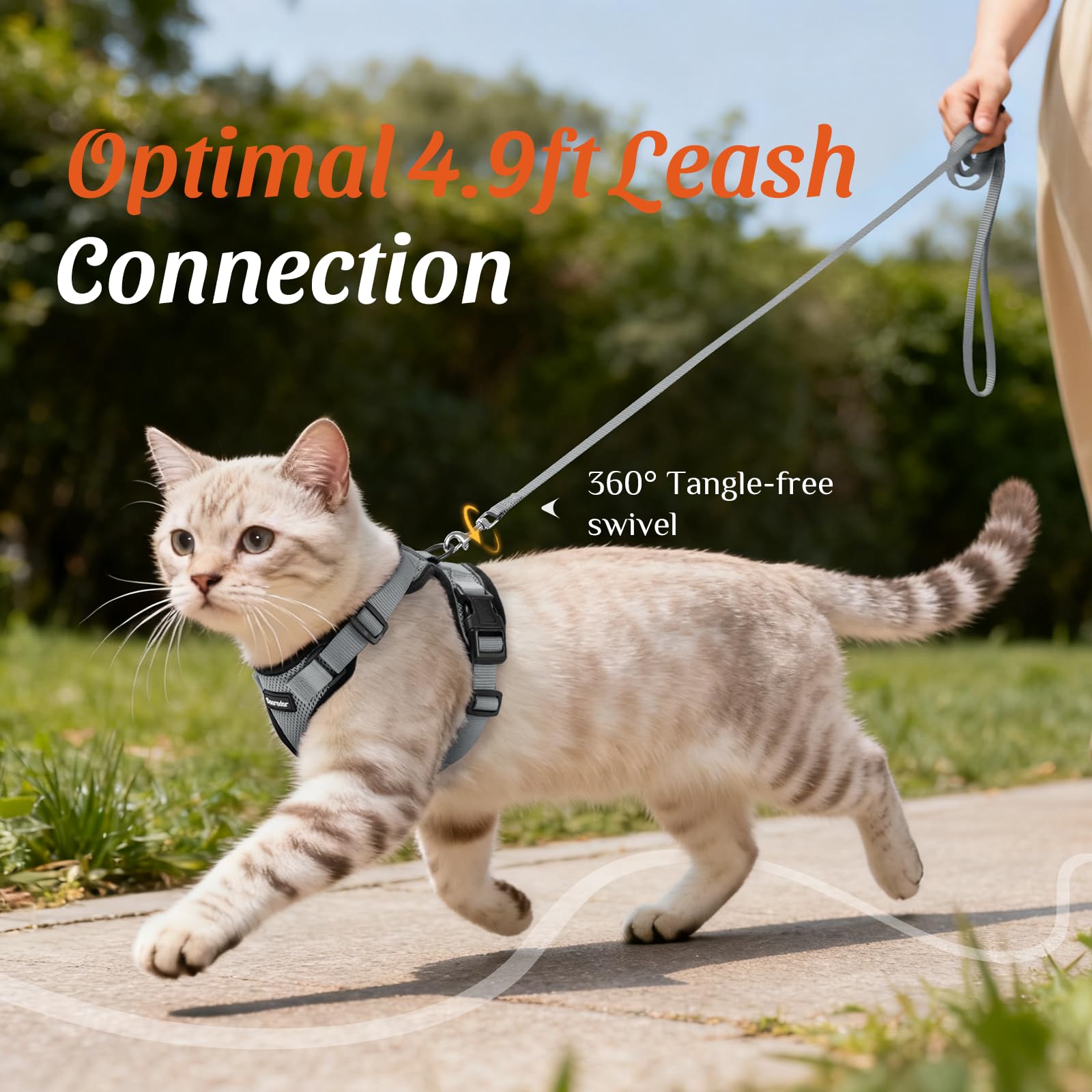Dooradar Cat Harness and Leash Set featuring its 360-degree rotating leash clip.