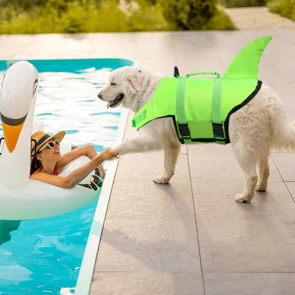 EMUST dog life jacket showing its reflective stripes.