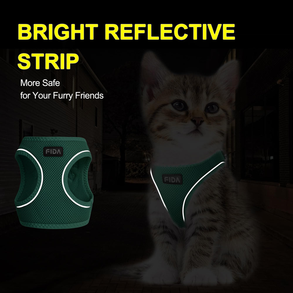 Fida Cat Harness detail showing the hook-and-loop fastener and buckle.