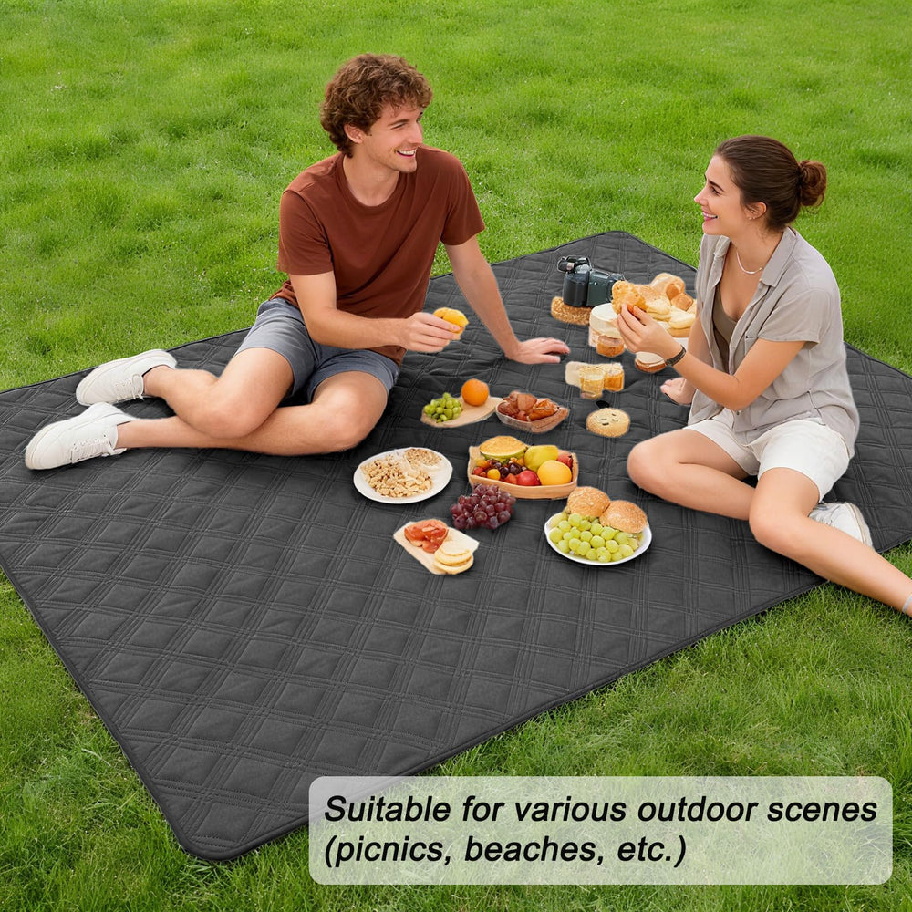 hyha dog blanket inner TPU coating shown as a detail of its construction.