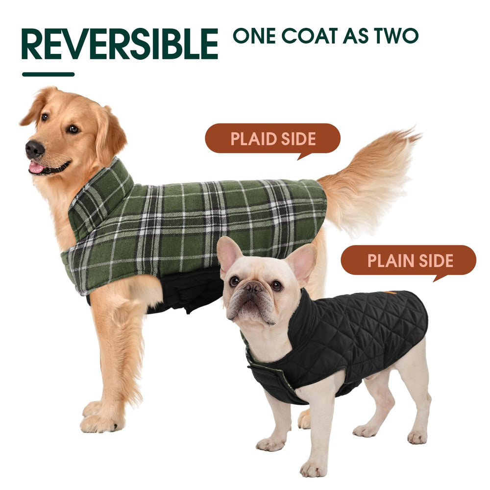 Kuoser dog coat detail showing the leash opening on the upper back.