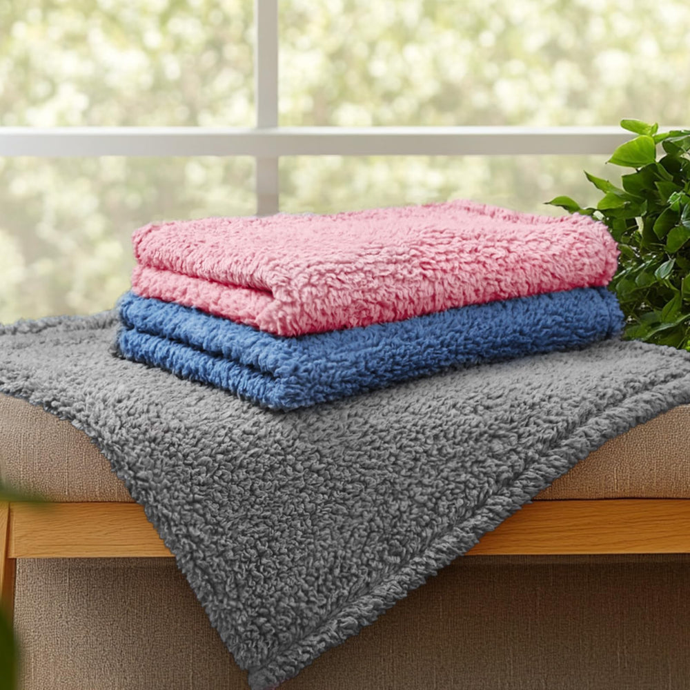 Luciphia pet blanket taken along for outdoor use.