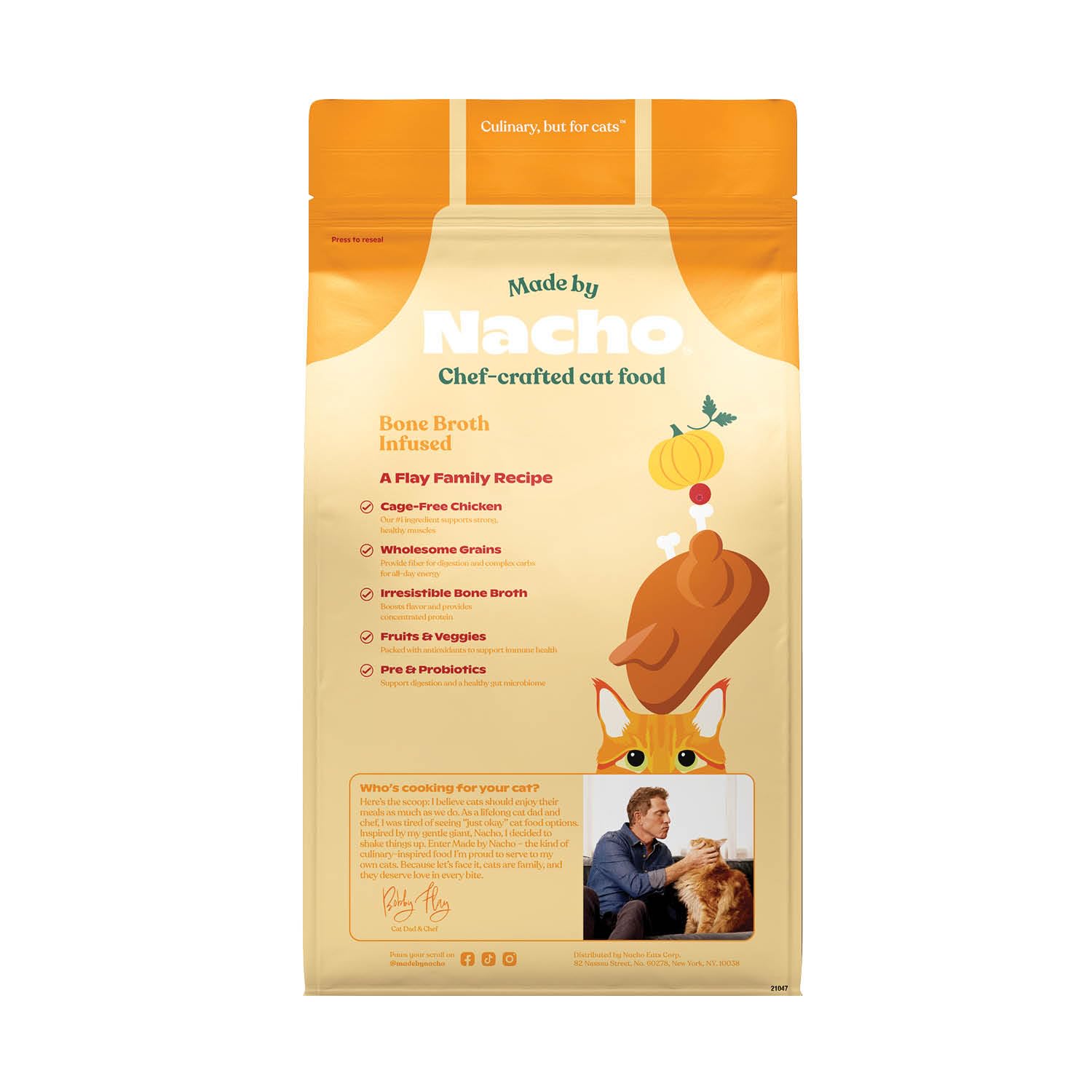 Made by Nacho dry cat kibble shown close up for the Chicken and Pumpkin recipe.