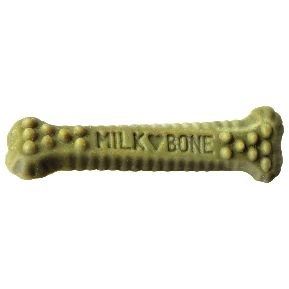 Milk-Bone Brushing Chews product overview with the dental treats and packaging.