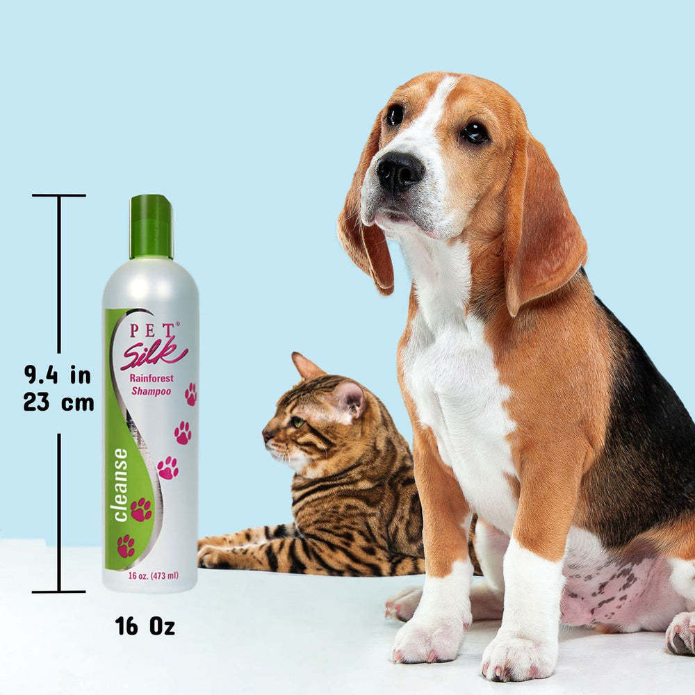 PET SILK Rainforest Clean Shampoo shown with a clean, conditioned pet coat.