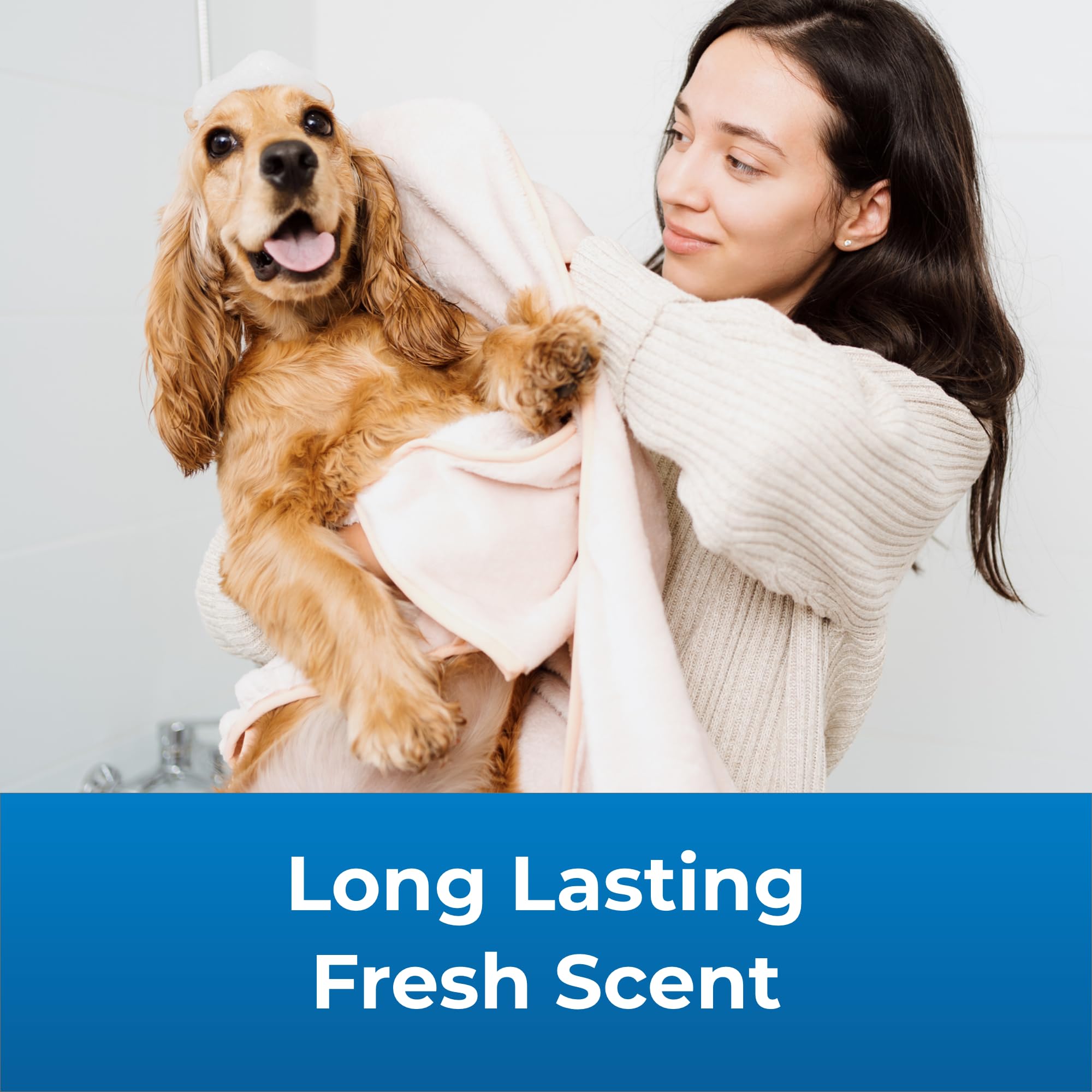 PetAg Fresh ’n Clean Oatmeal ’n Baking Soda Shampoo being worked into a dog’s wet coat.