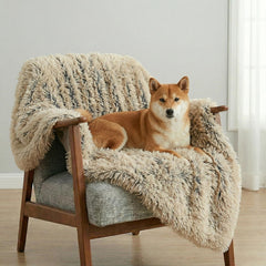 Close-up of the double-sided long hair fleece on the PJYuCien dog blanket.