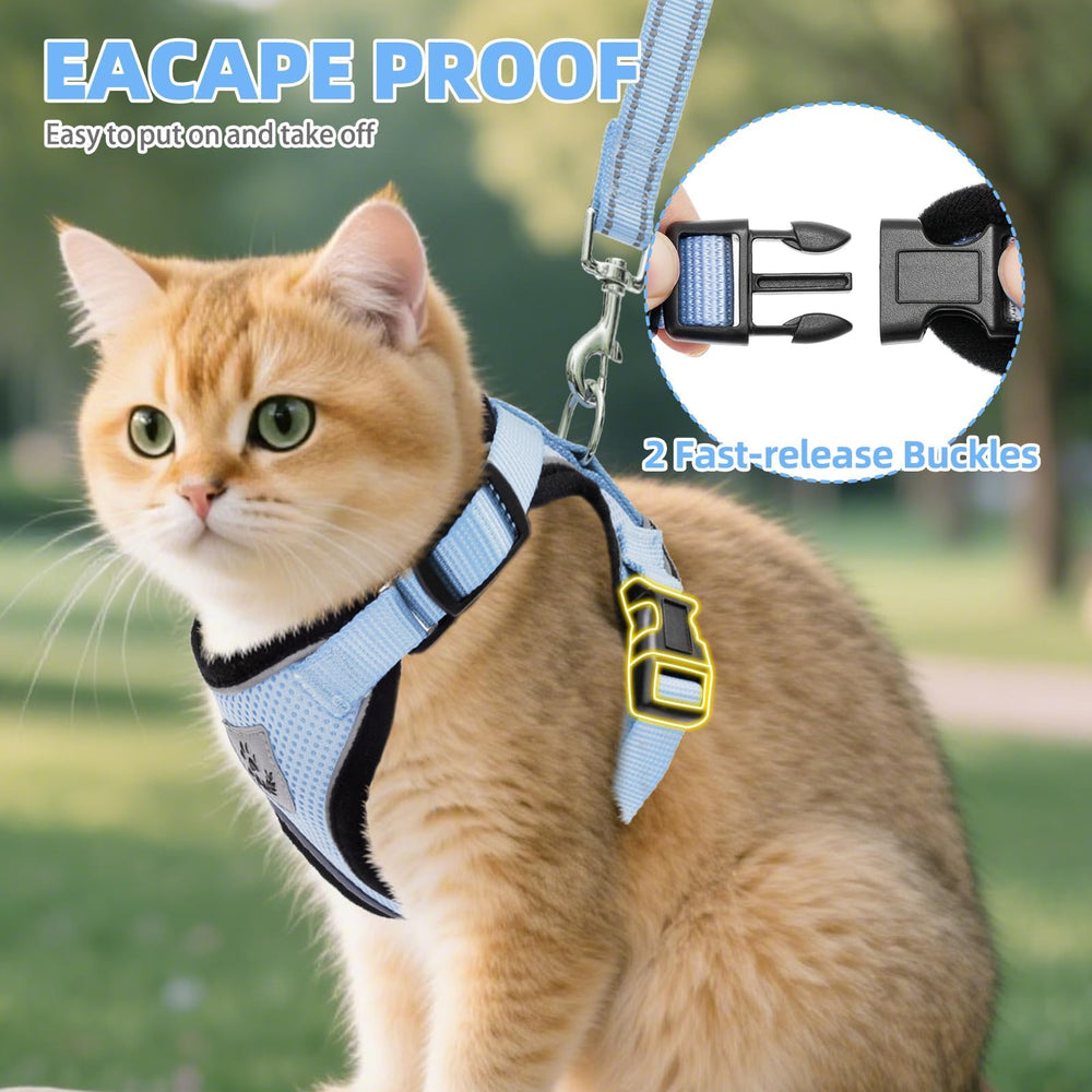 PUPTECK Cat Harness detail showing the reflective strips.