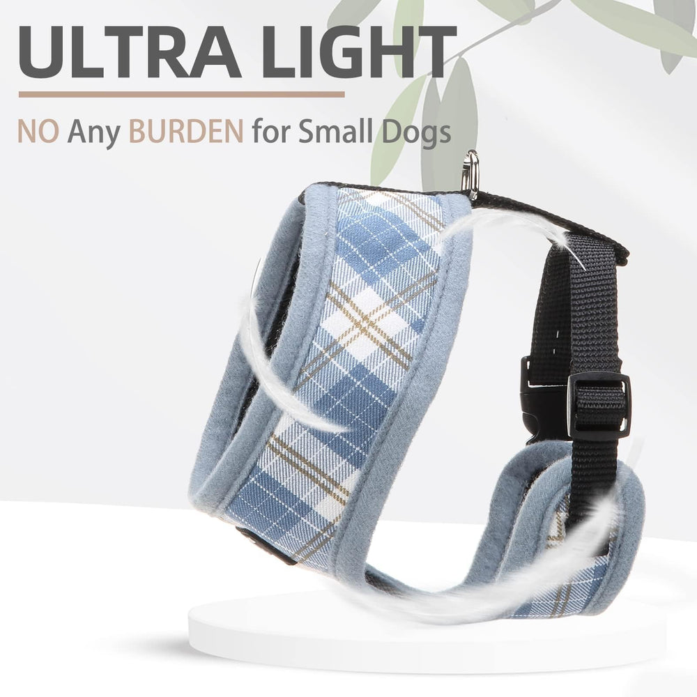PUPTECK small dog harness close-up showing its quick-release buckle.