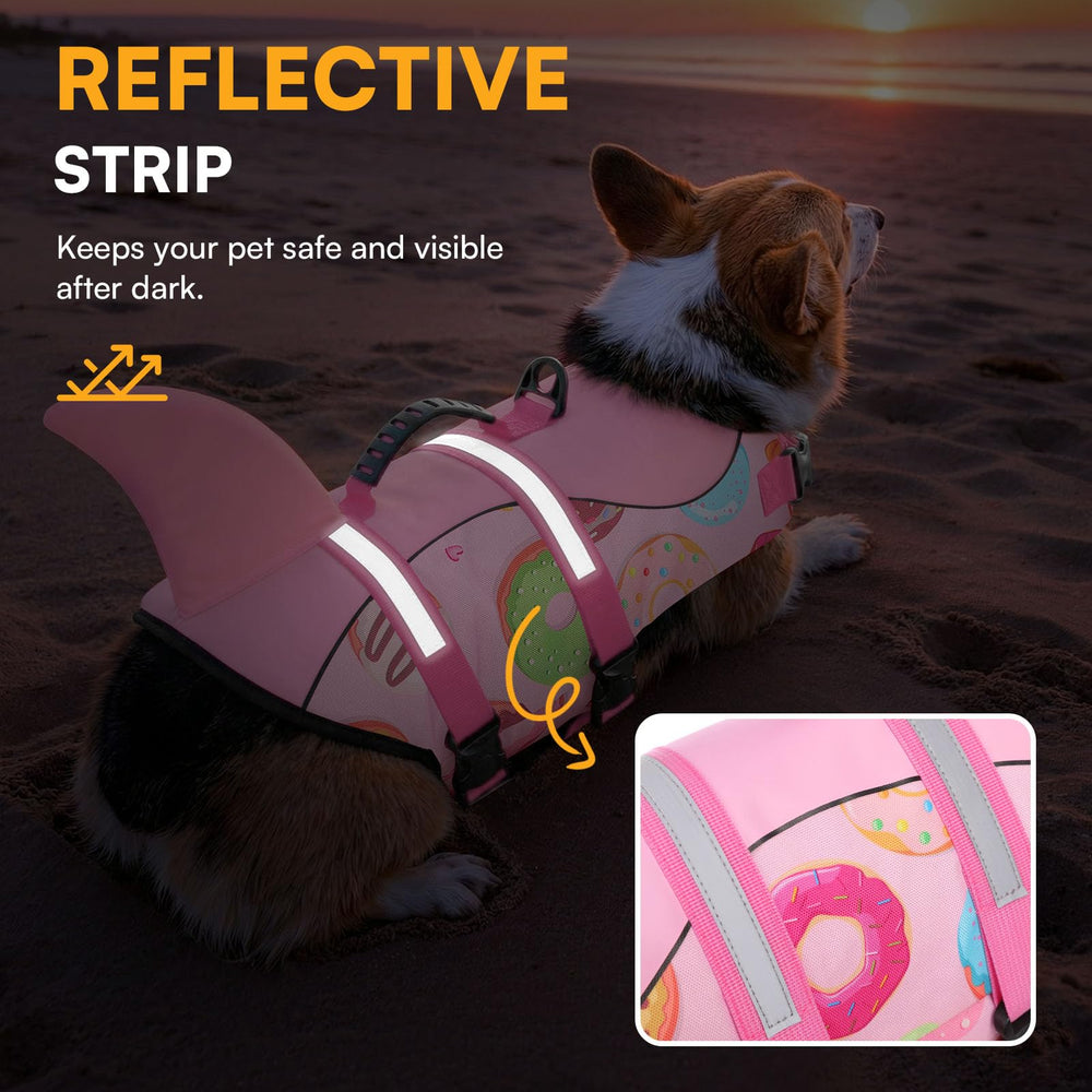 Queenmore dog life jacket detail showing the D-ring for leash attachment.