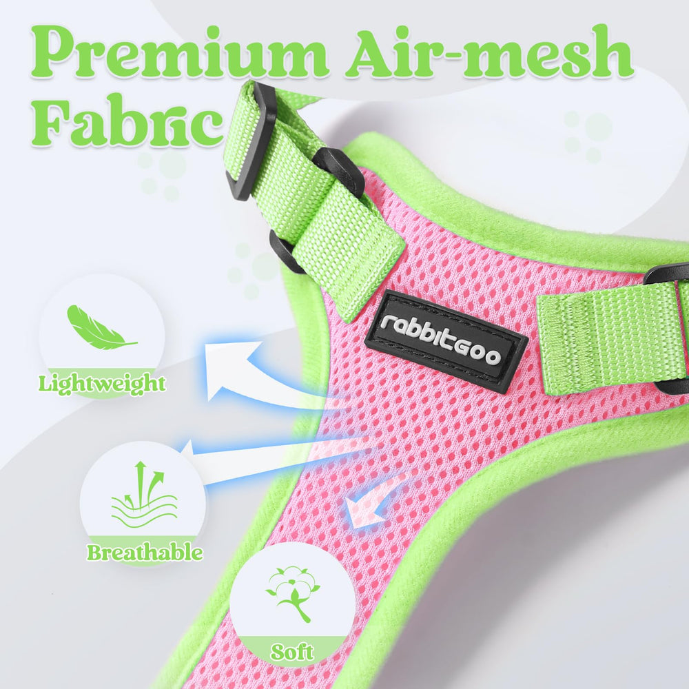 rabbitgoo cat harness detail showing the adjustable sliders.