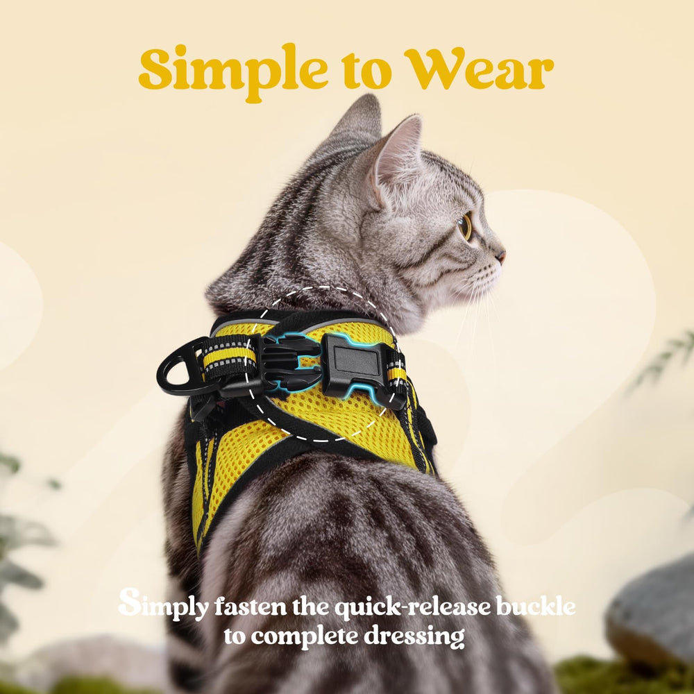 Hook-and-loop fastener detail on the rabbitgoo Cat Harness and Leash Set.