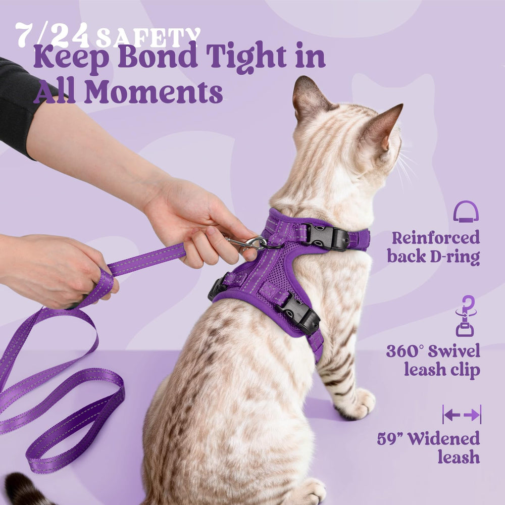 rabbitgoo Cat Harness and Leash showing its plush inner padding.
