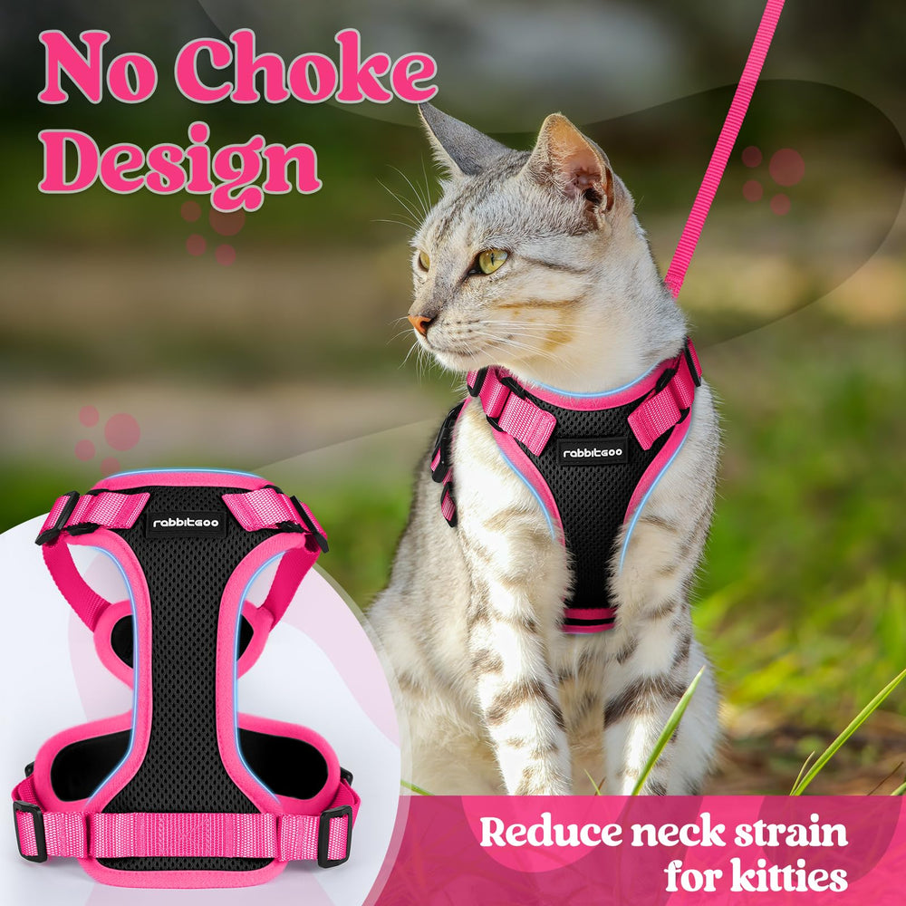 rabbitgoo Cat Harness and Leash Set showing the breathable mesh and soft edges.