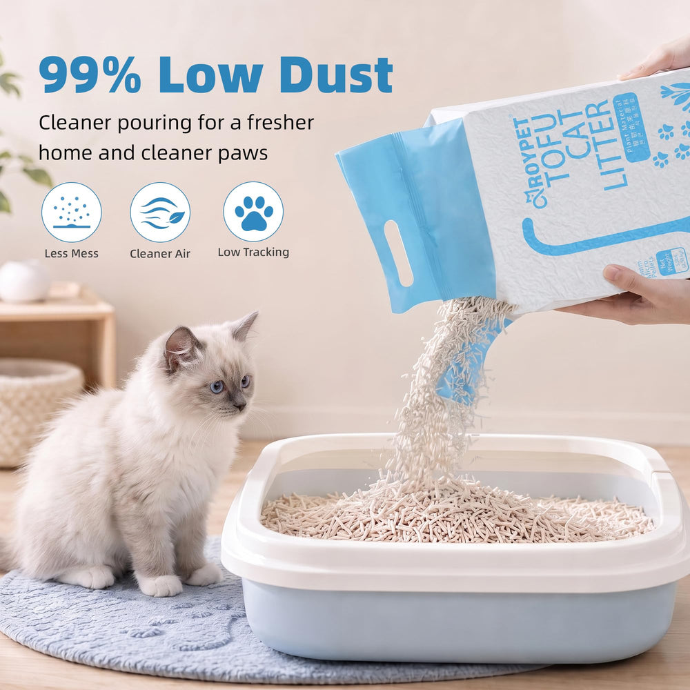 Roypet tofu cat litter placed in a cat's litter box.