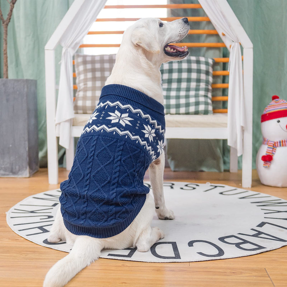Back view of the SCIROKKO dog sweater showing the leash opening.
