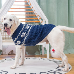Close-up of the SCIROKKO dog sweater's knit pattern and special weave.
