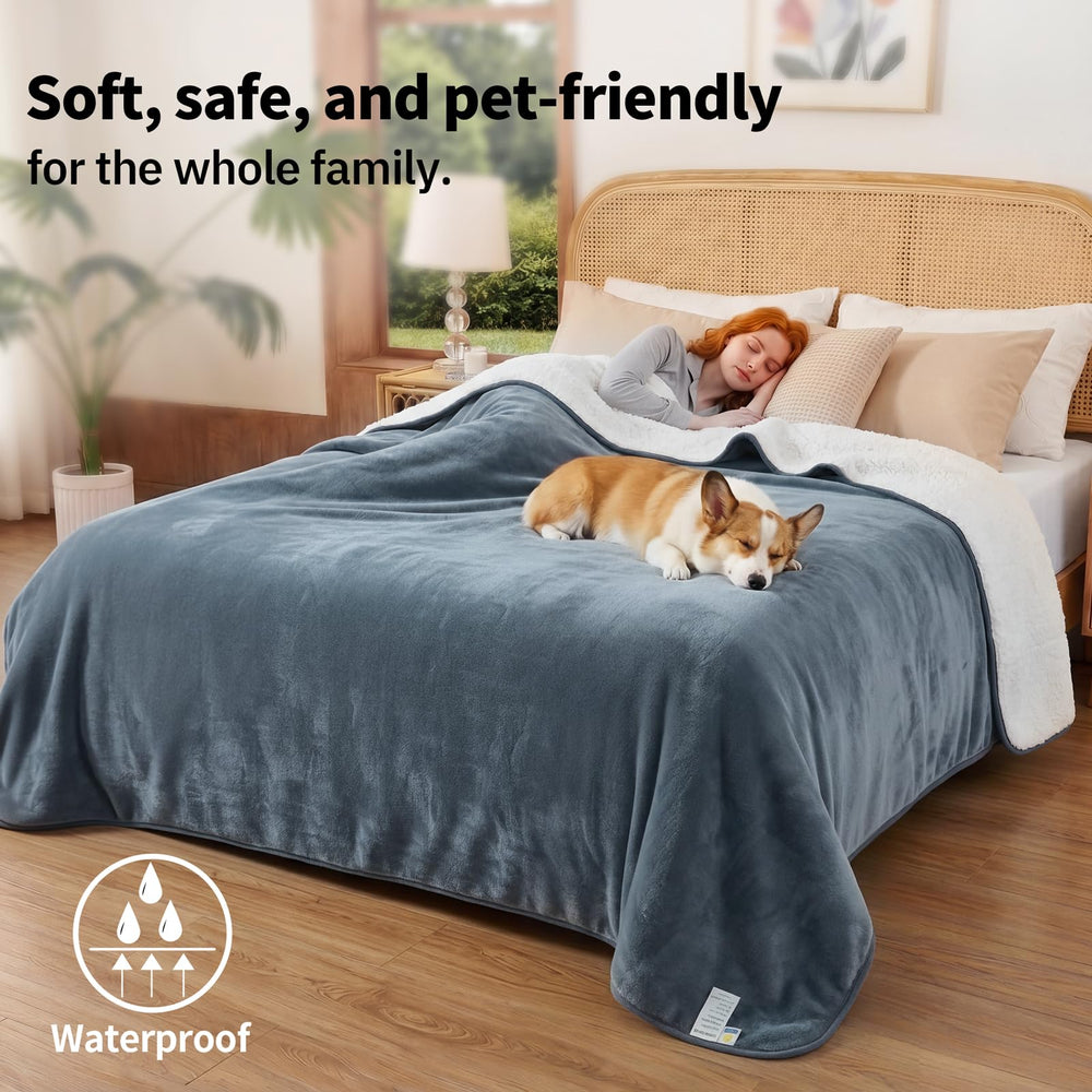 Sunheir waterproof pet blanket showing the inner TPU protection layer.