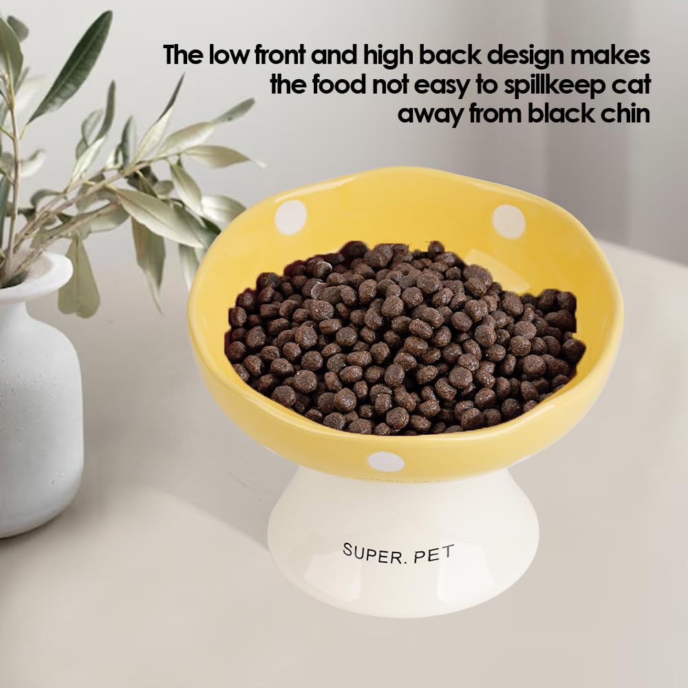 TRUNDISAN ceramic cat bowl shown while a cat eats.