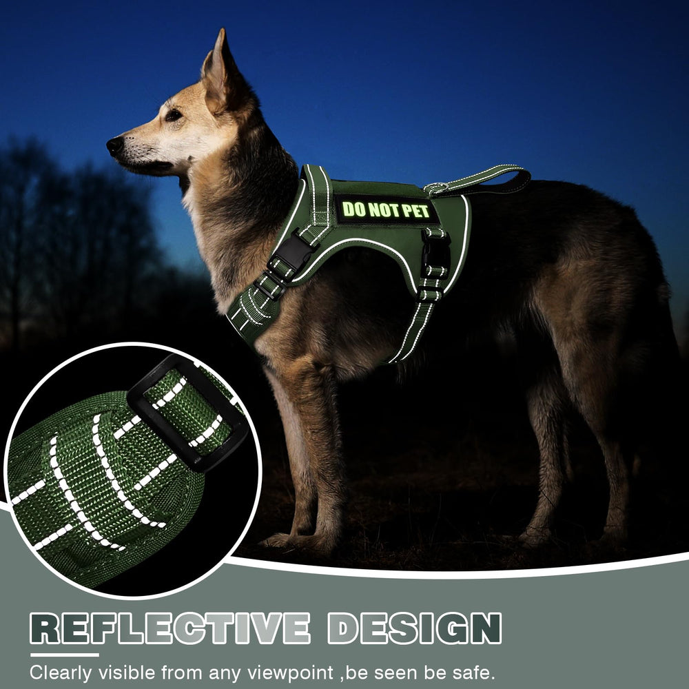 WINSEE Tactical Dog Harness shown with the included hook-and-loop patches.