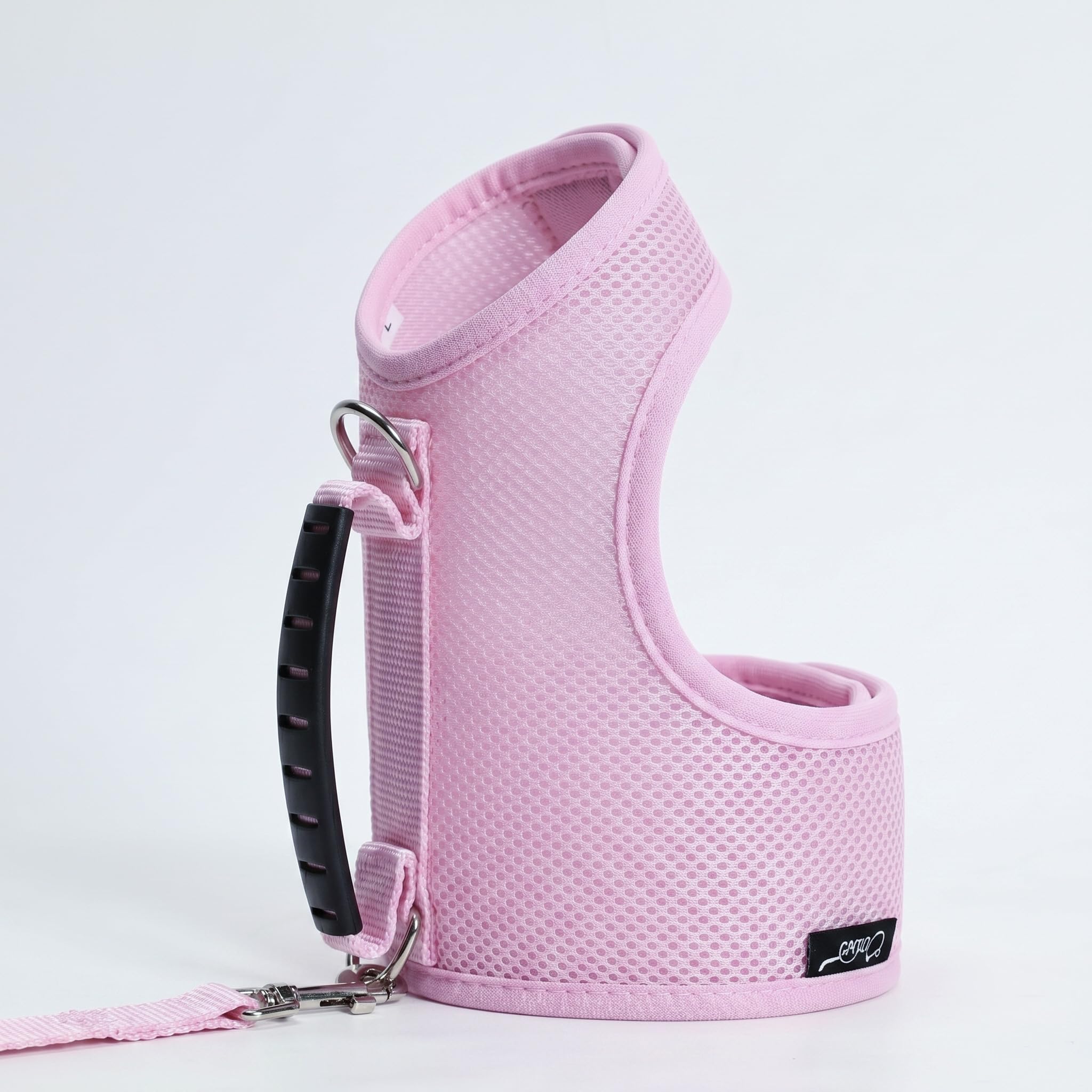 YIZHI MIAOW cat harness and leash set detail showing the padded vest construction.
