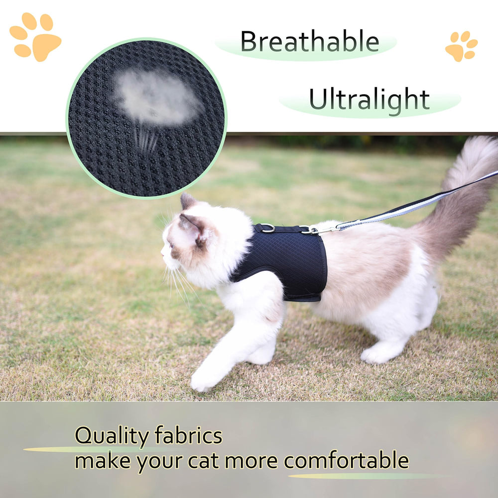 YIZHI MIAOW cat harness and leash set shown together.