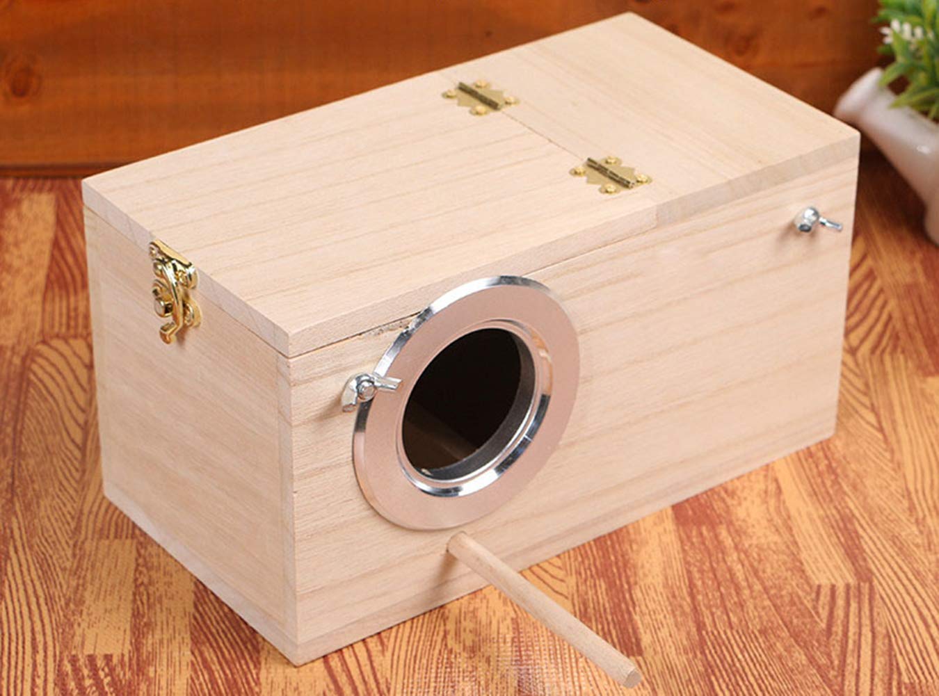 YJJKJ parakeet nest box bolts, washers, and wing nuts shown.